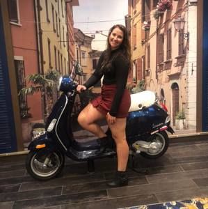 Meet your Posher, Angie